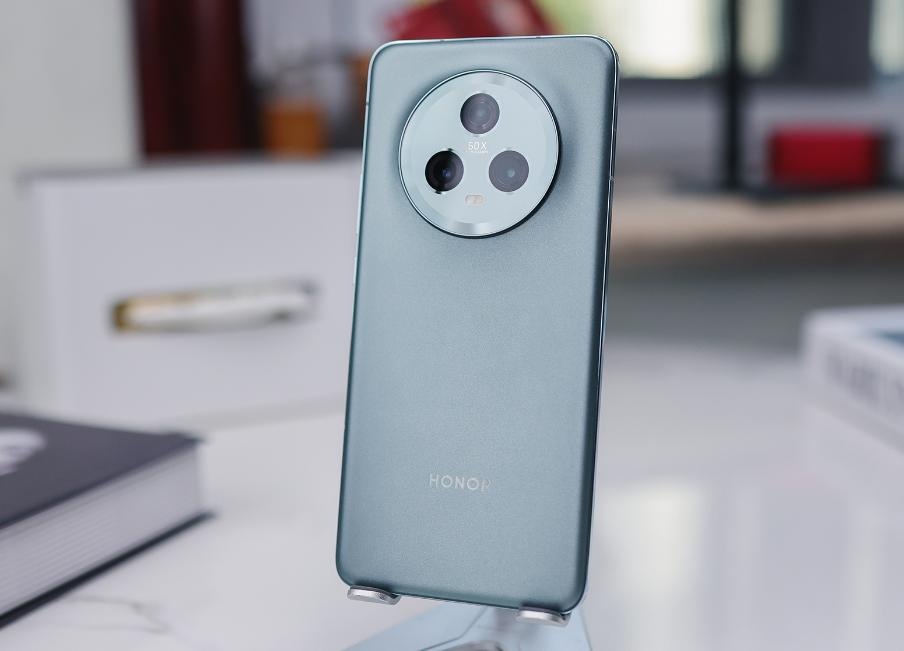 荣耀再次发力200倍变焦18g运行内存,荣耀开年新出手机