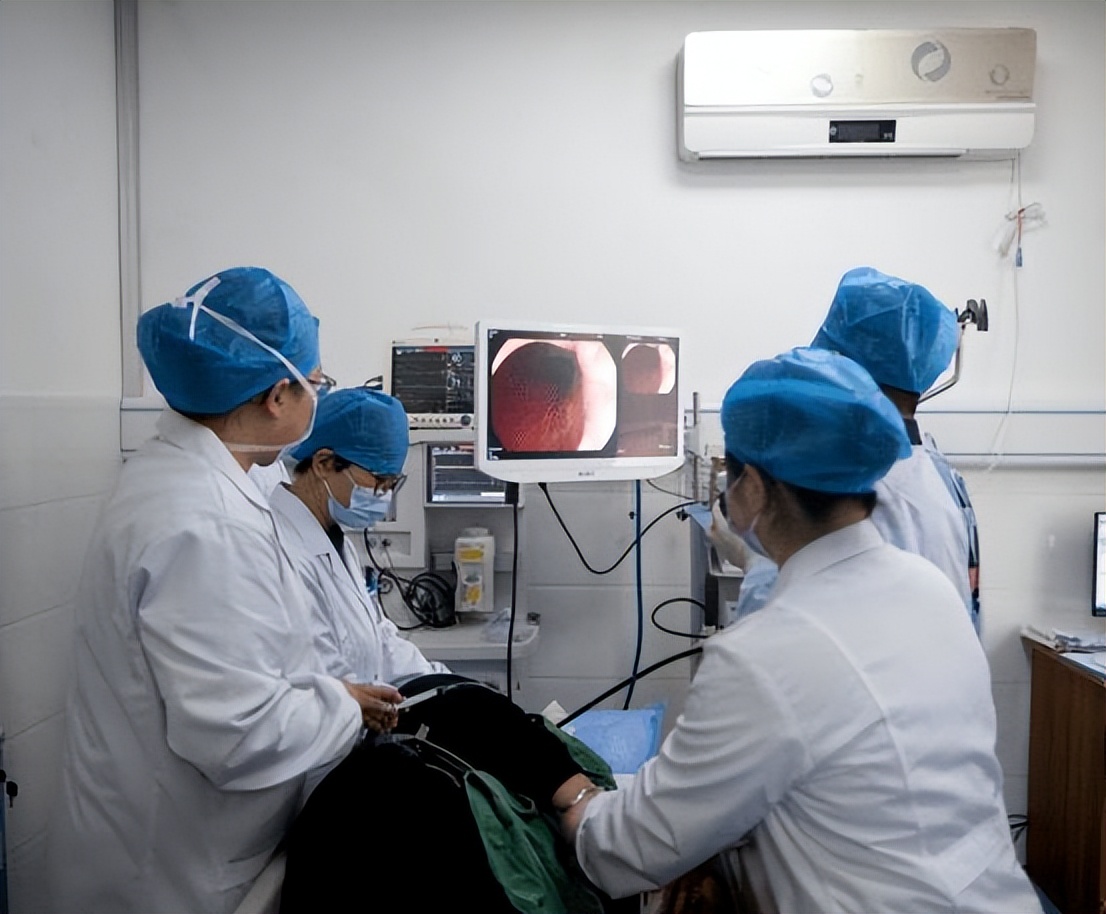 做普通胃镜对胃有哪些伤害,胃镜多长时间做一次合理