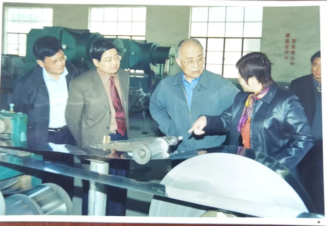 宣传语“永不生锈的戴南”诞生记