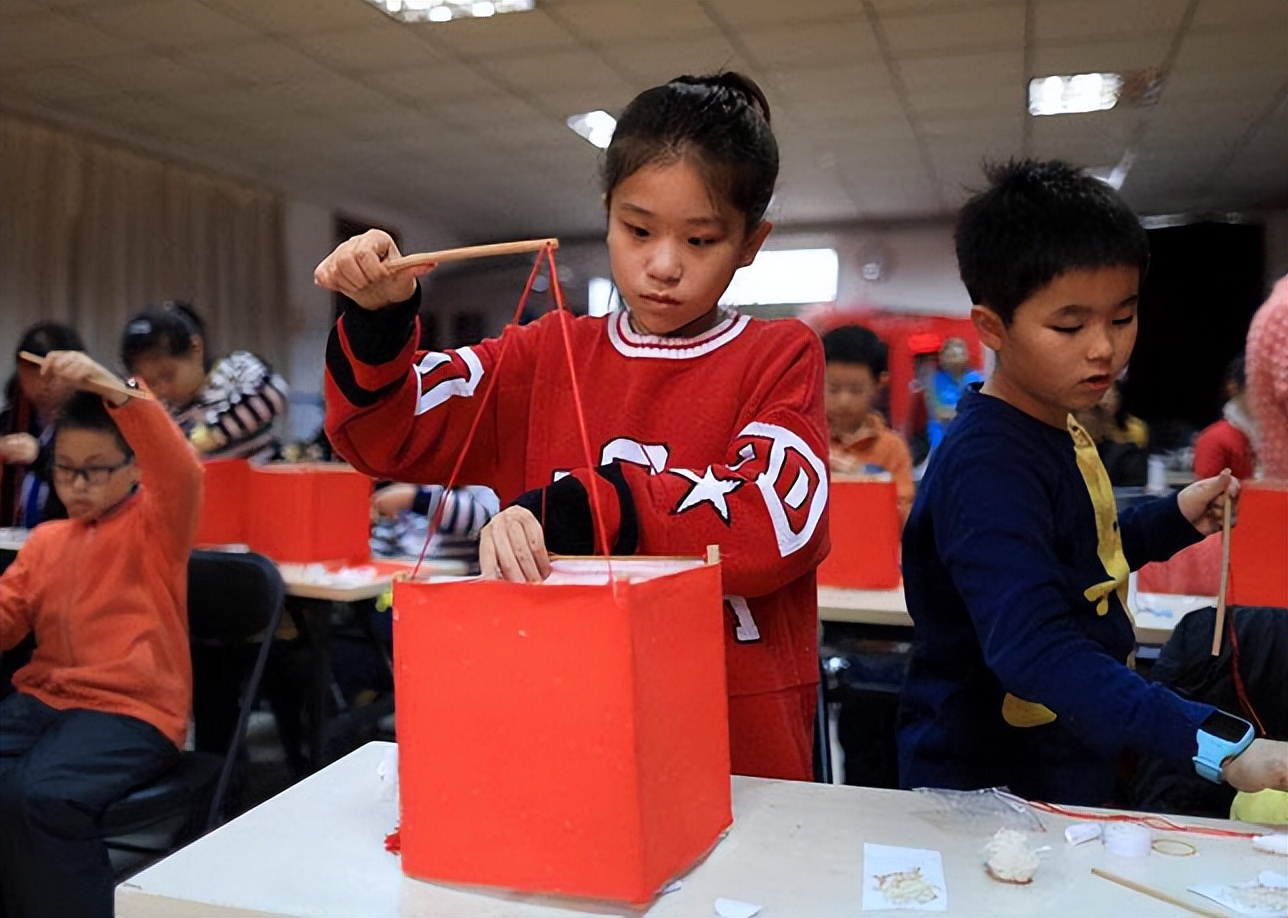 “达到4级以上很牛了”，2023学生家庭收入等级表，你是否拖后腿