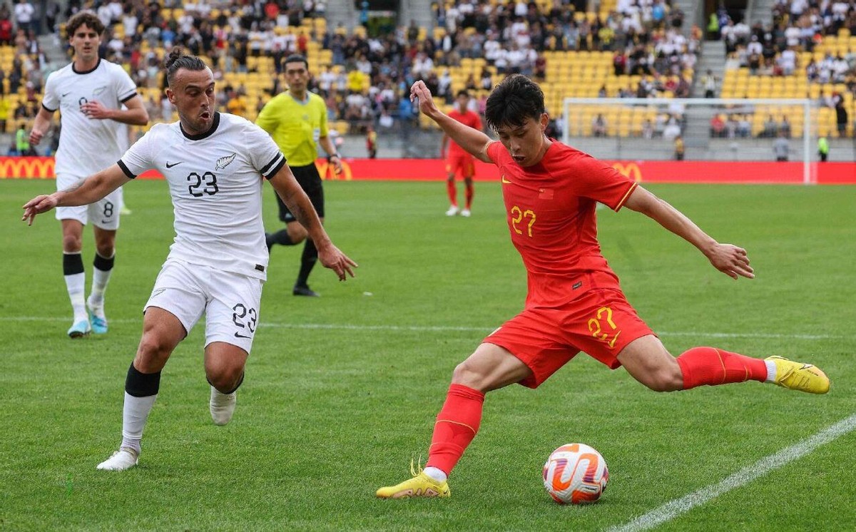 国足为数不多亮点！津门虎95后巴顿闪耀，已成武磊接班人！