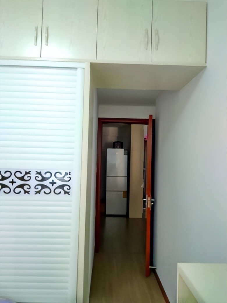 小户型房子适合装马桶还是蹲坑,现在装修房子建议用马桶还是蹲坑