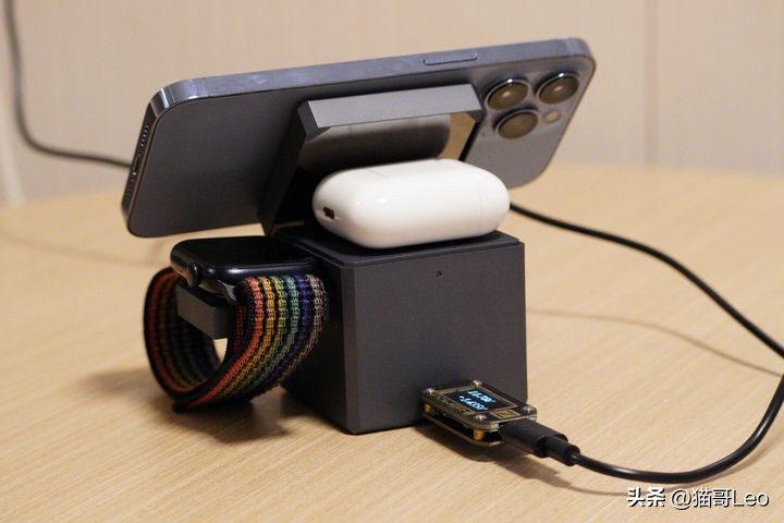 apple三合一无线充电魔方,安克磁力魔方