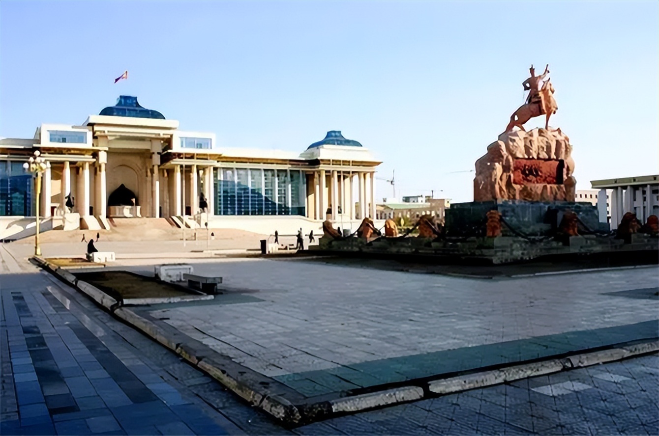 蒙古国从草原变成荒漠,蒙古国离开中国后的发展