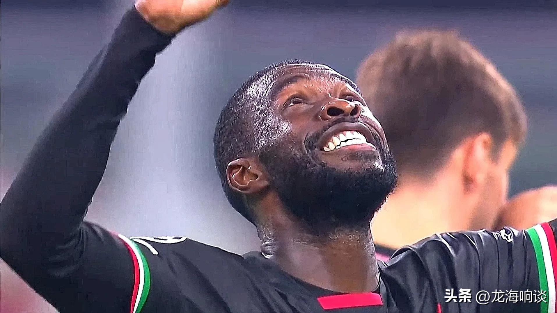 天王盖地虎，还看大吉鲁。吉鲁老树开花，独造五球扛着AC米兰出线