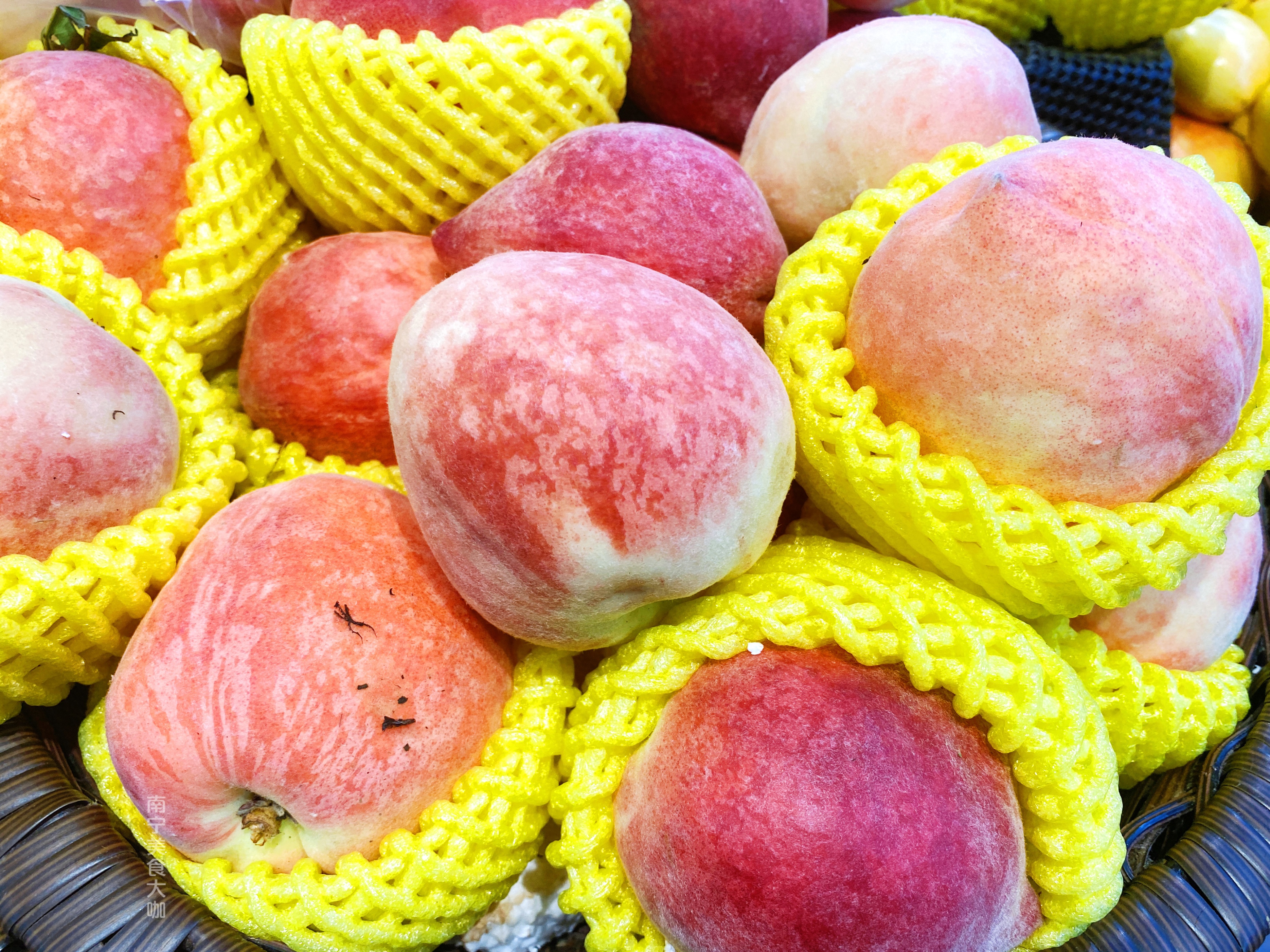 桃子有没有打激素,桃子怎样辨别打过膨胀剂