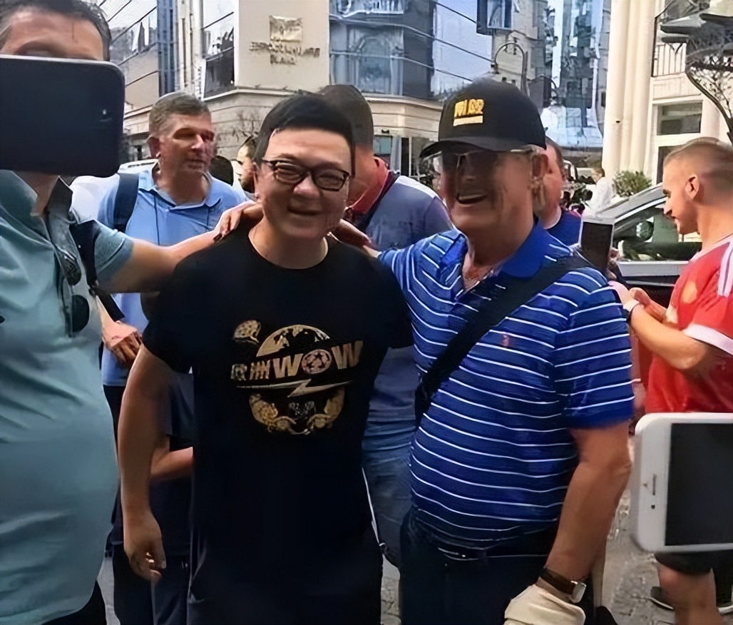 米卢离开中国时，北京154平豪宅55万贱卖董路，如今值多少钱？