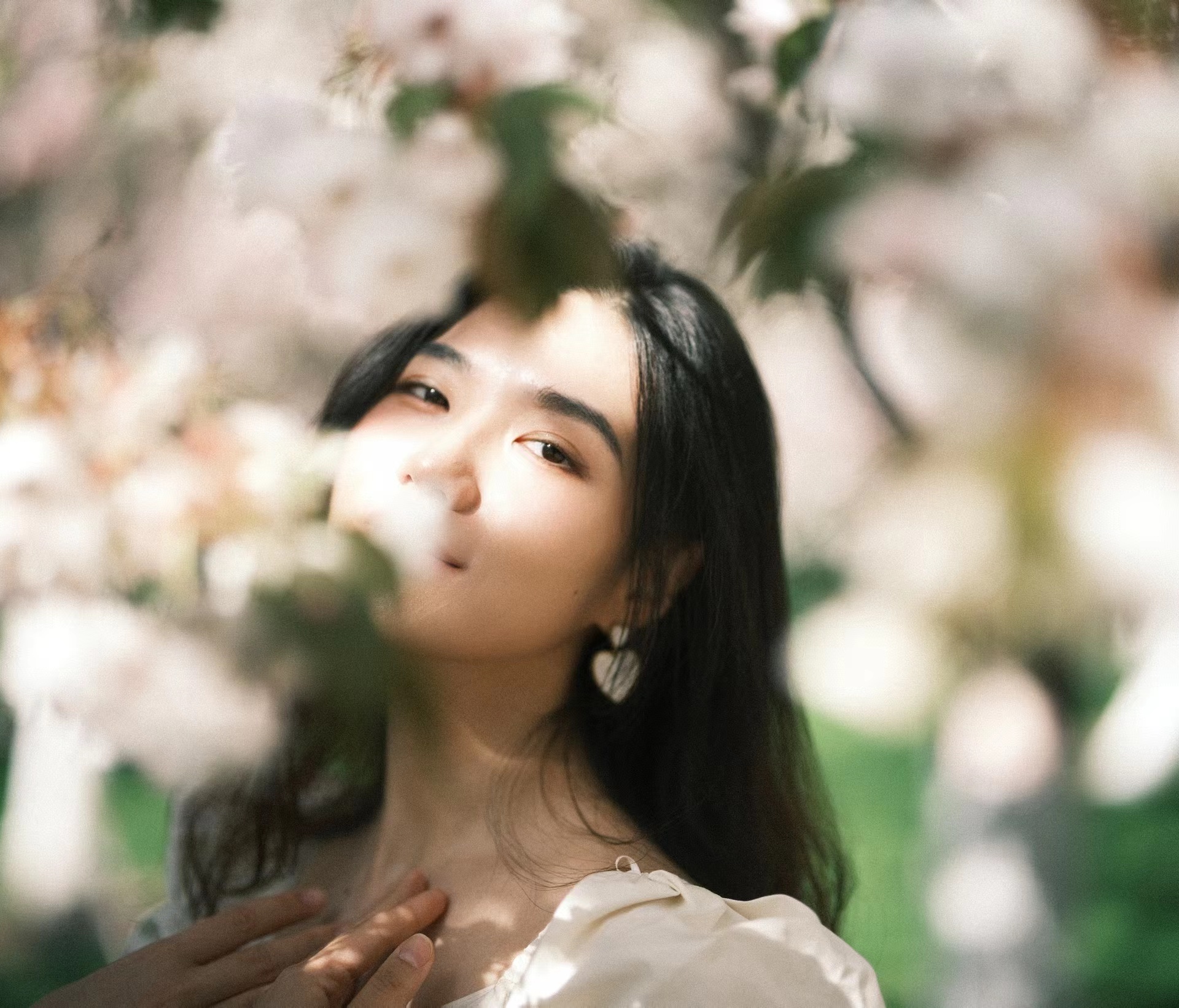 拍照显瘦小窍门,如何让你上镜显瘦有气质