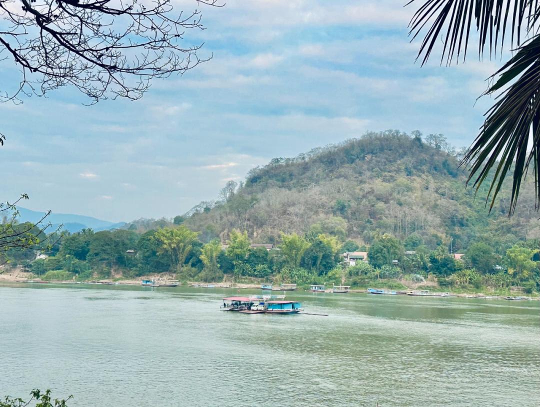 乘坐高铁去老挝最全通关攻略,中老铁路可以去老挝旅游吗