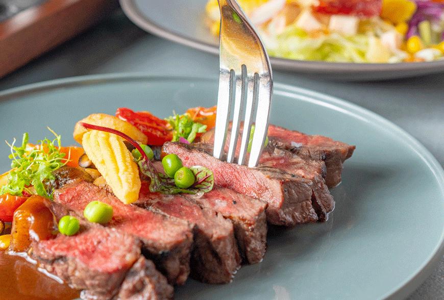 隐藏在历史博物馆旁边的院子,上海历史博物馆顶楼西餐厅