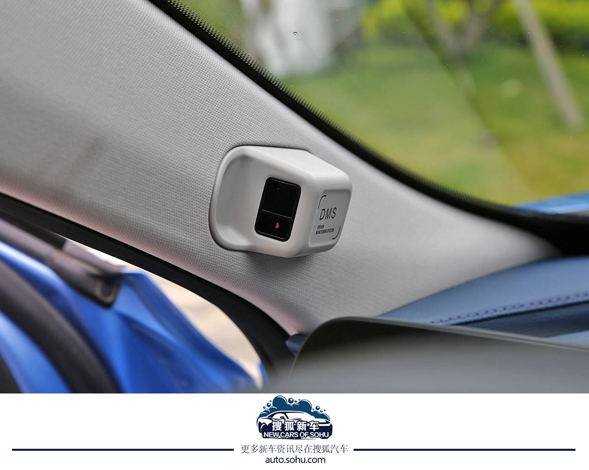 奇瑞艾瑞泽8对比长安uni-v,奇瑞艾瑞泽82.0t试驾