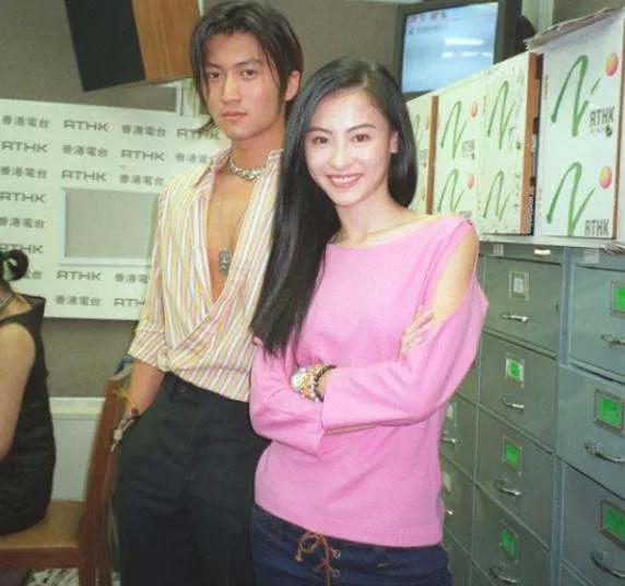 王菲和谢霆锋近日的消息,王菲与谢霆锋爱情故事