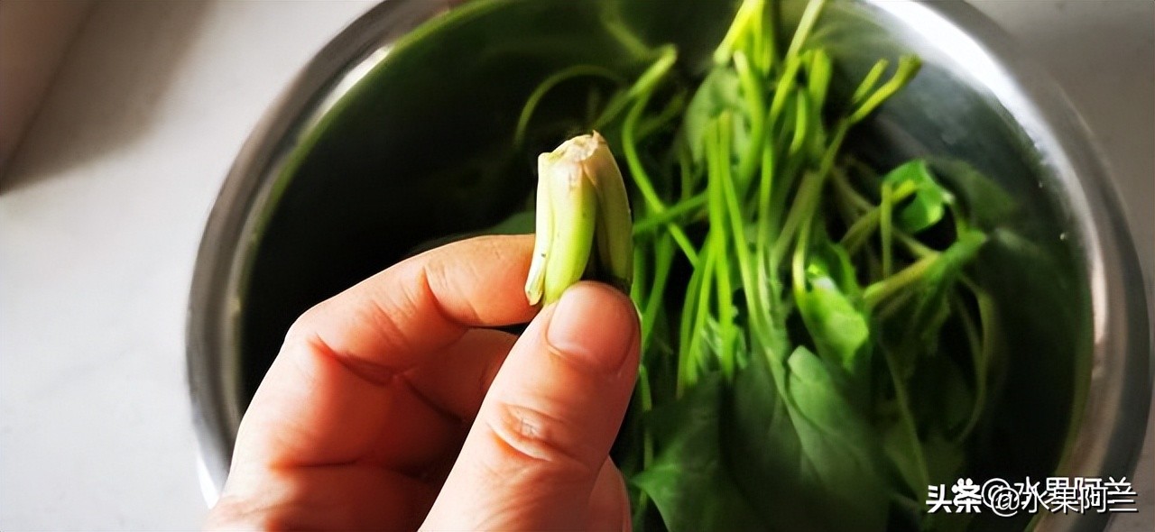 菠菜5种最好吃的做法,菠菜最好吃的三种做法