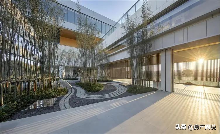 为什么有的小区一楼架空,为什么有些小区一楼是架空层