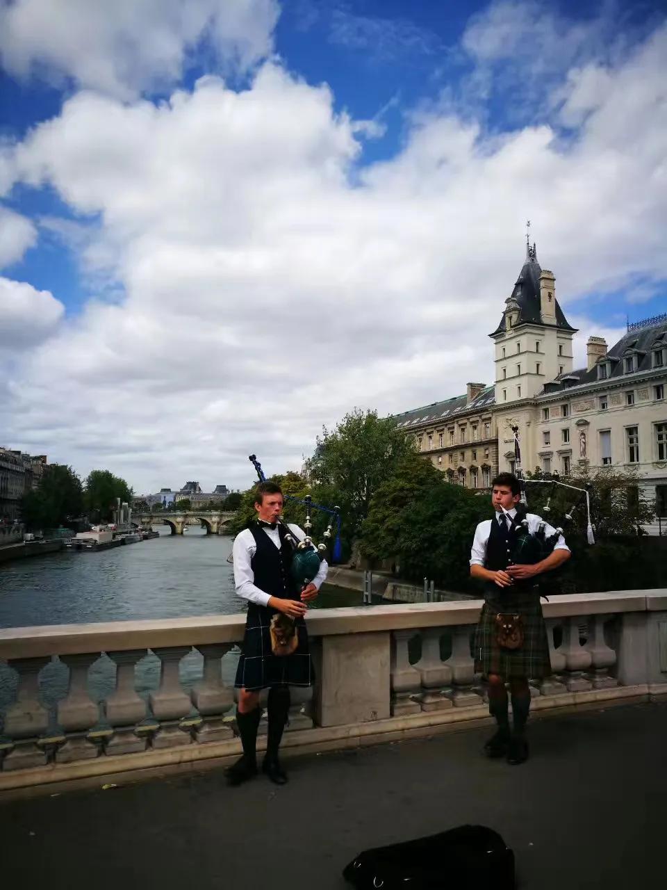 巴黎自由行详细攻略,旅行去巴黎如何坐地铁