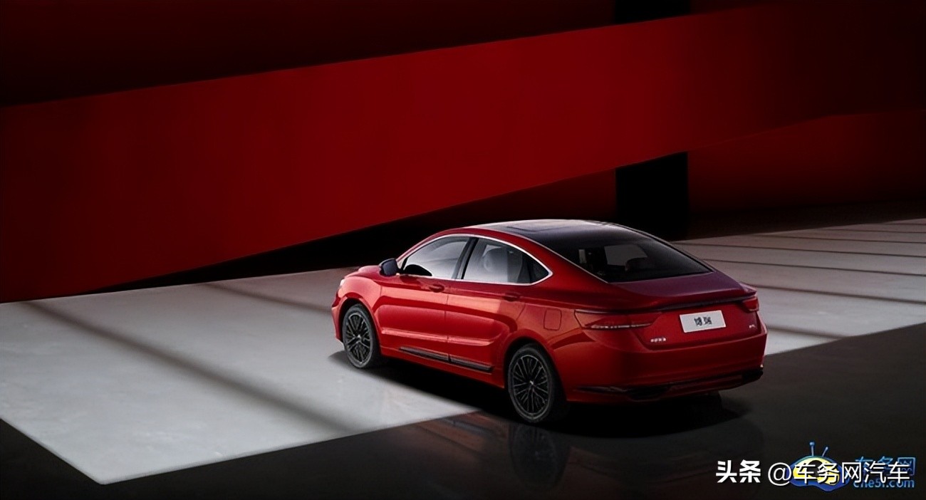 国产中型轿车新款奔腾b70值得买吗,一款车如何俘获人心且看奔腾b70