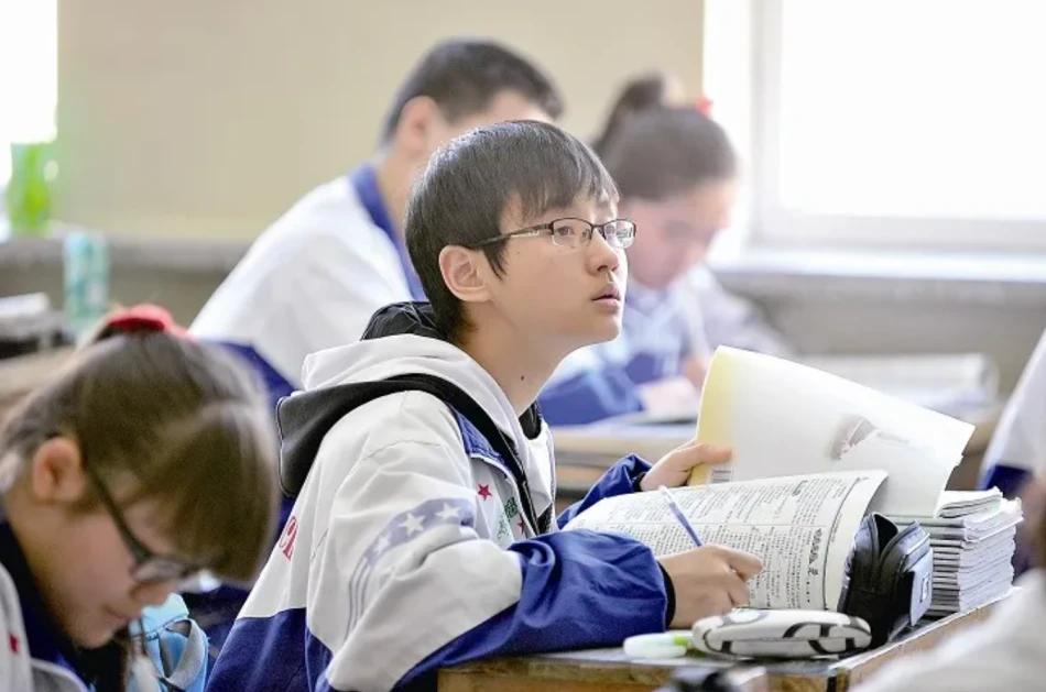 我的梦想早已被现实摧残,我的梦想被父母摧残