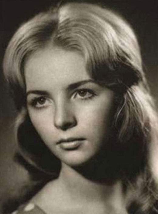 前“第一夫人”柳德米拉：不爱总统爱平民，与普京离婚再嫁小鲜肉