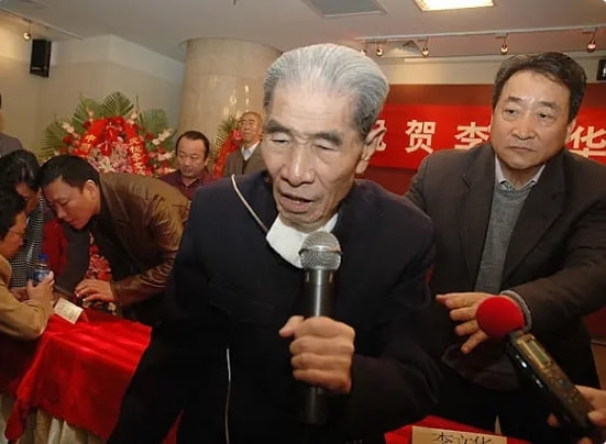 姜昆和侯耀华谁的相声好,姜昆如何看待侯耀华