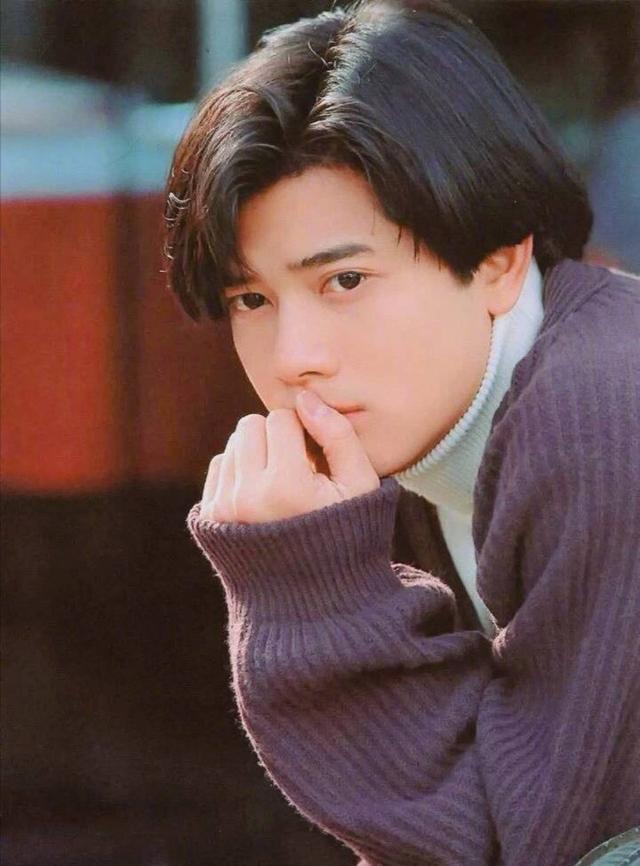 五位留长发的男明星最后一位最帅,七位又酷又帅的男明星