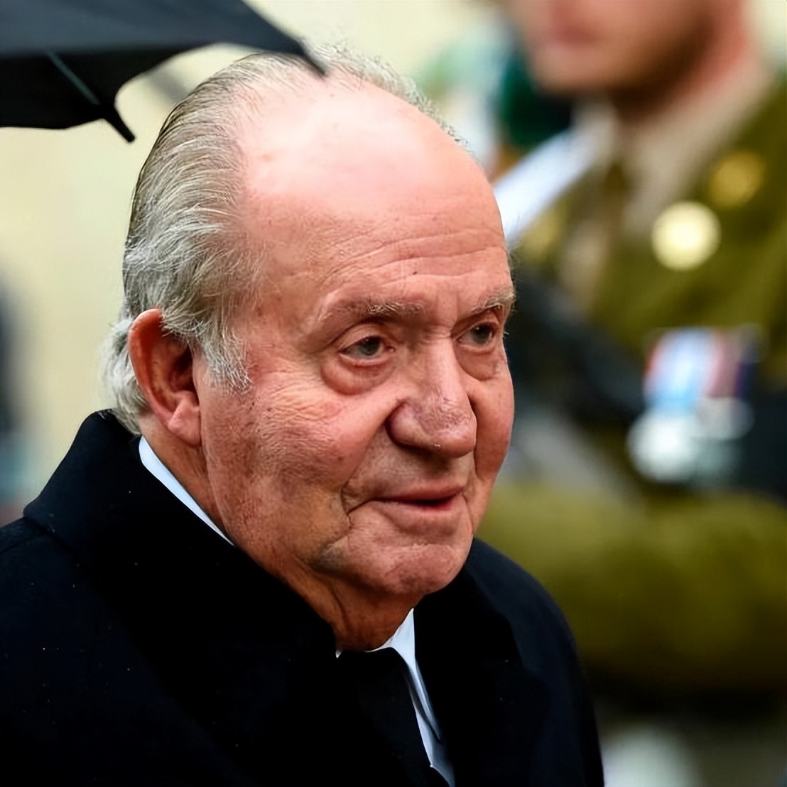 西班牙老国王：5000名*妇情**遍天下，晚年被迫退位，被“化学阉割”