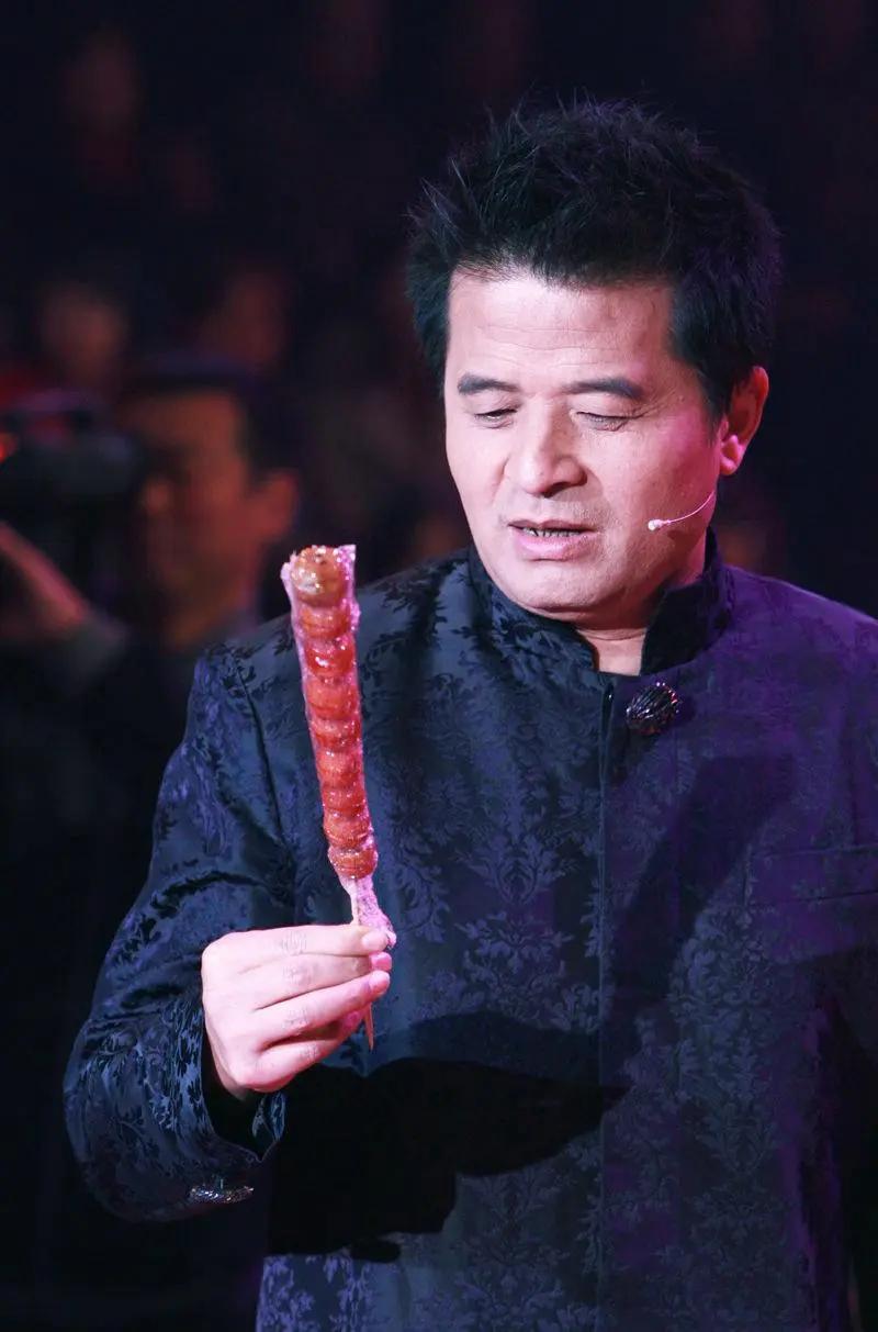 64岁毕福剑近况曝光！曾祸从口出被央视开除，如今竟成了如此模样