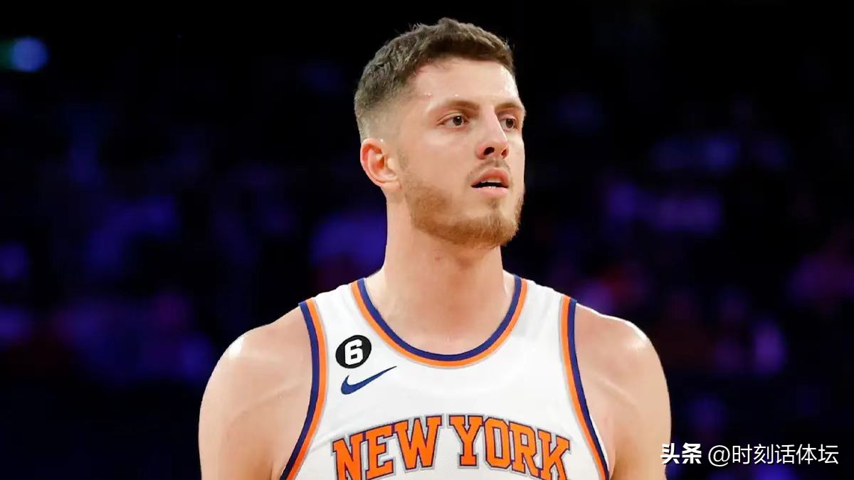 库里三节11记三分惊呆kd,穿30号打篮球