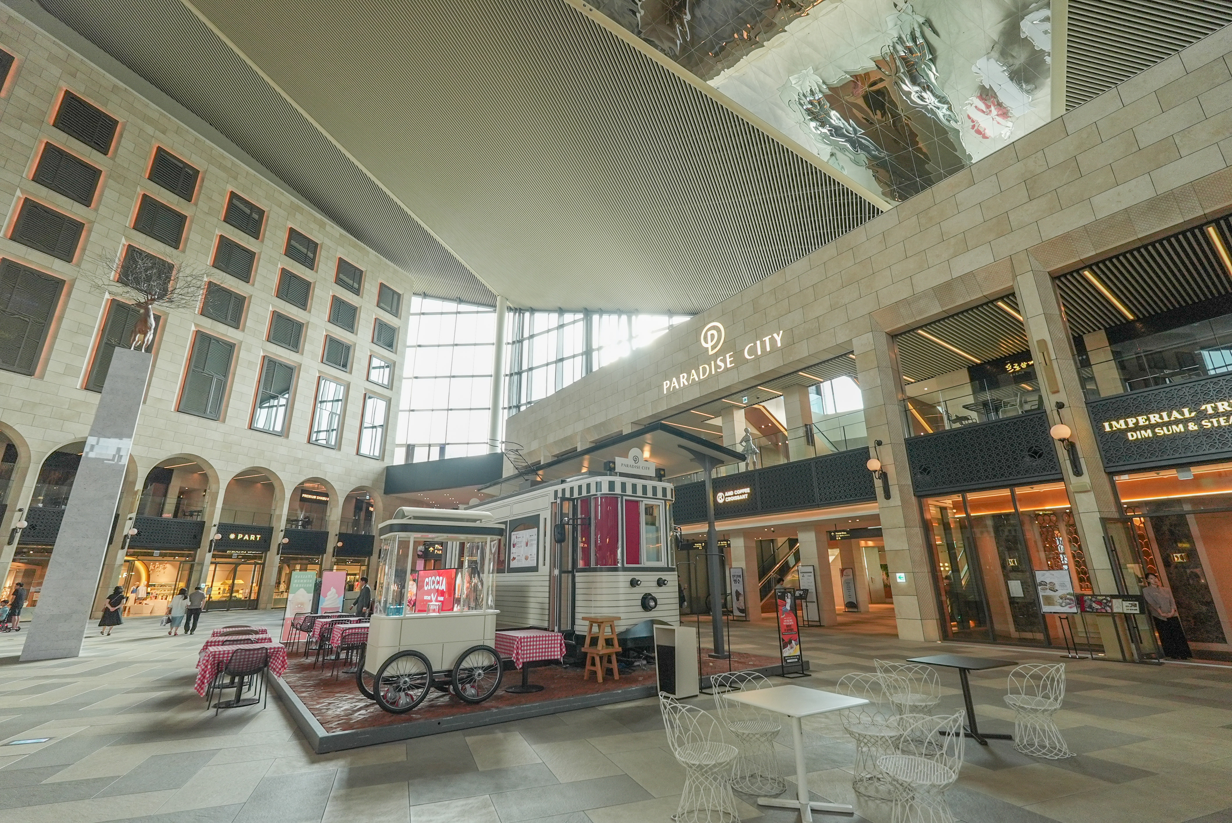 一晚酒店多少钱,一晚一千元五星级酒店