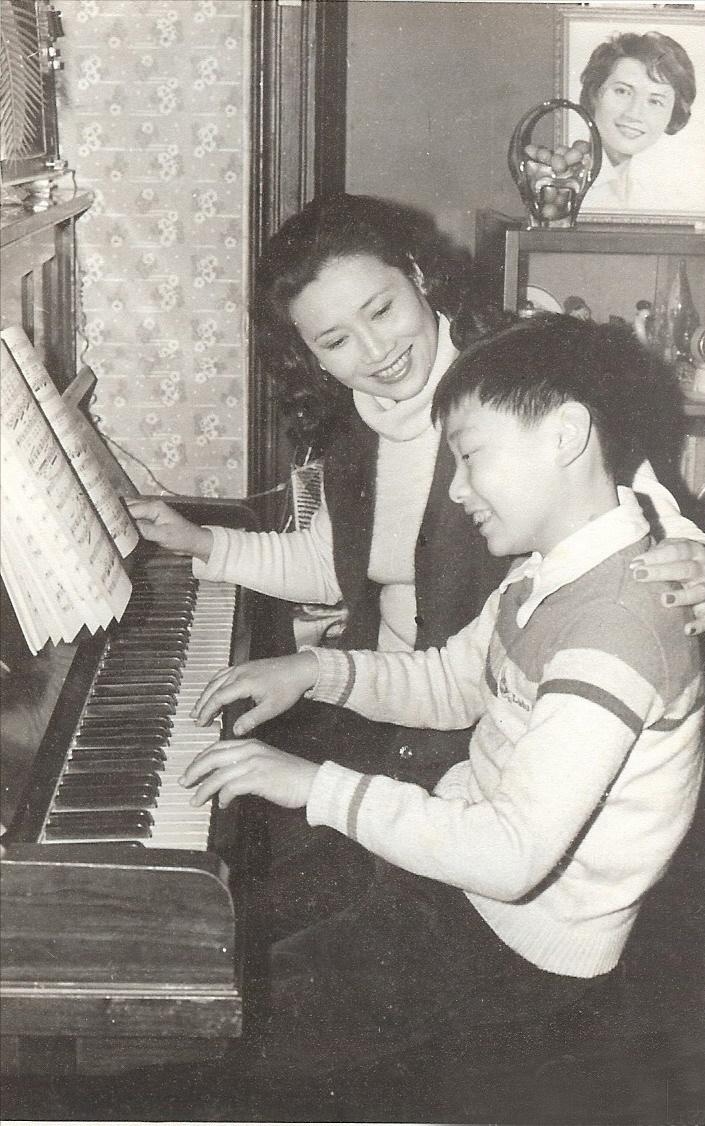 朱逢博丈夫骨灰摆放在哪里,著名女歌唱家朱逢博近况