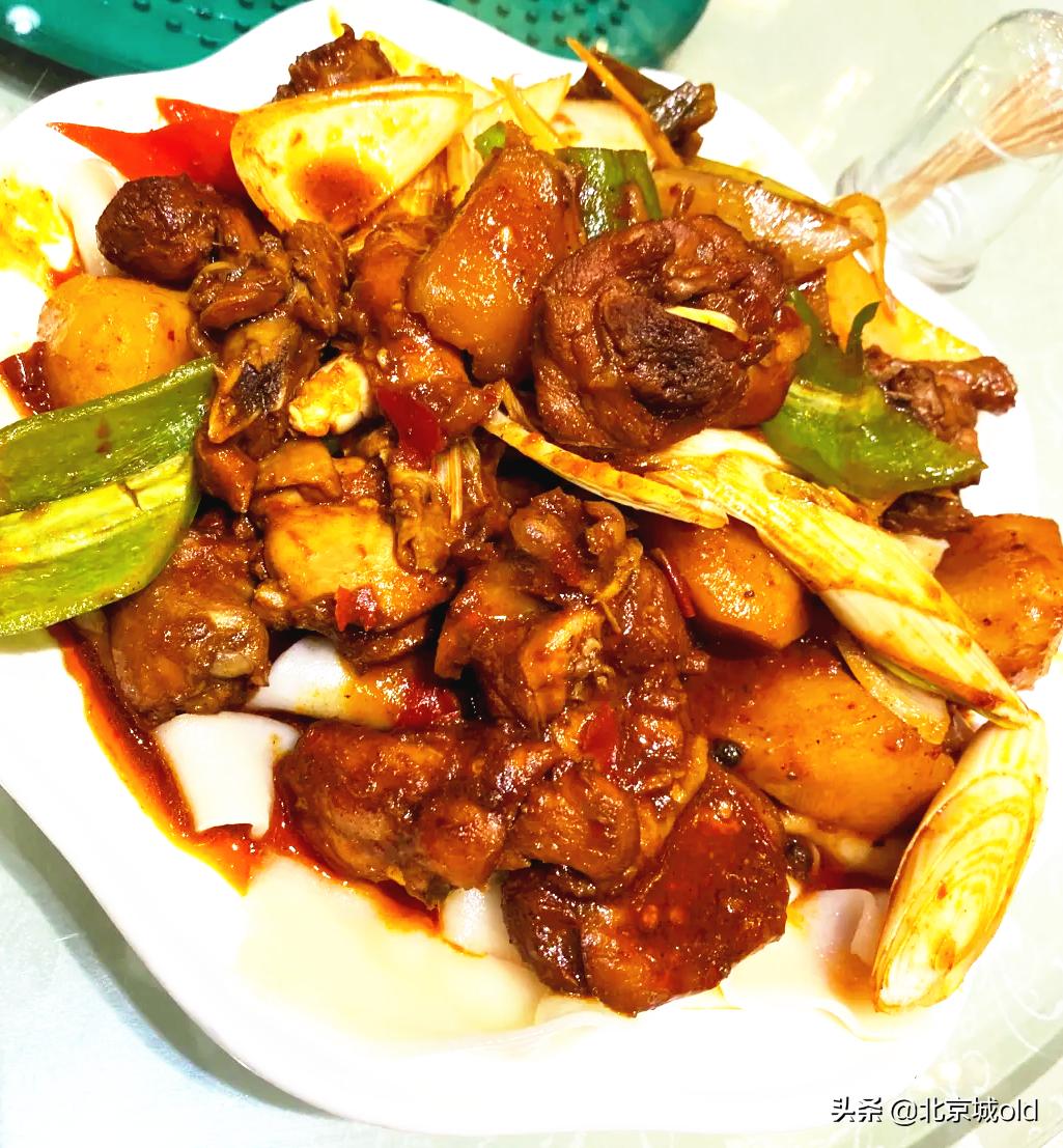 吐鲁番清真美食,吐鲁番最高档的清真餐厅