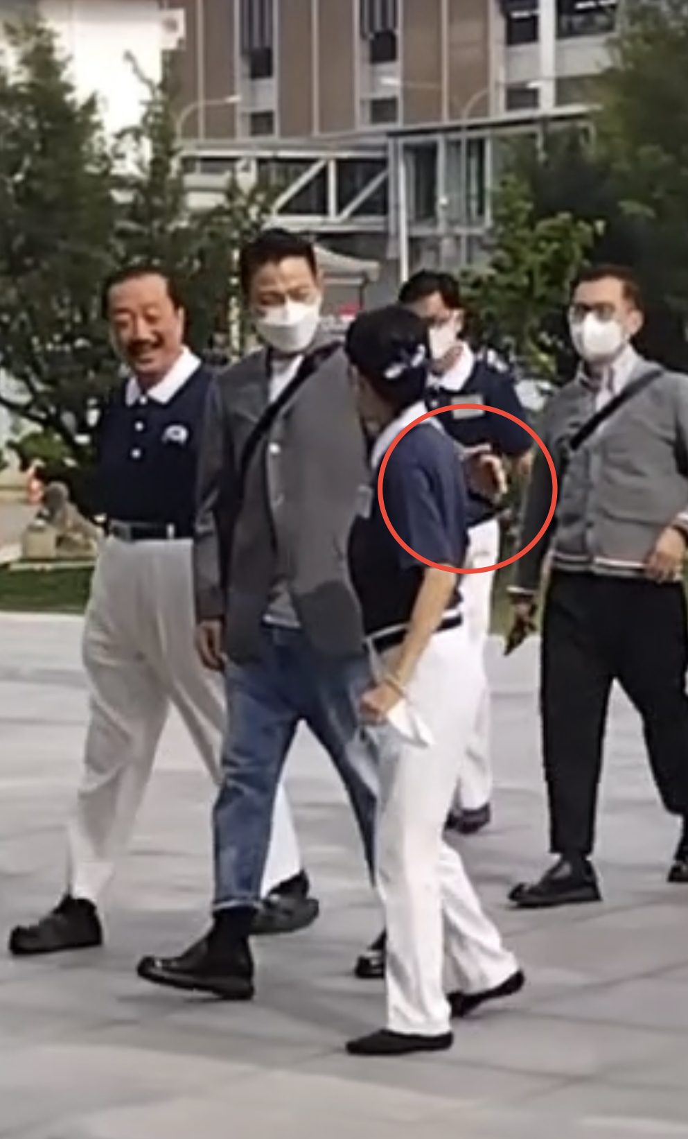 刘德华陪妻子回老家过年,刘德华陪娇妻回马来西亚过年