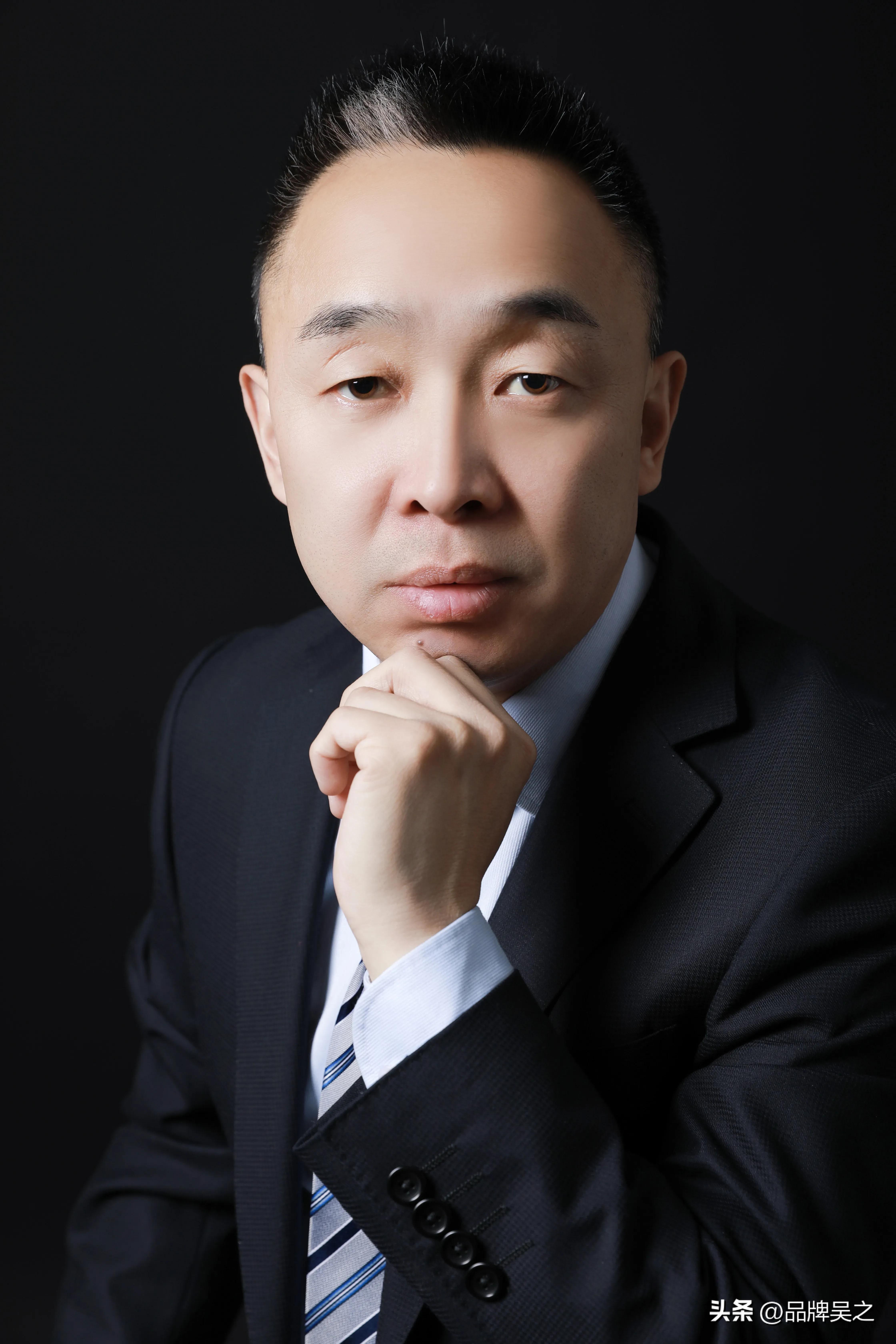 “暖水山地苹果”斩获虎啸奖金奖