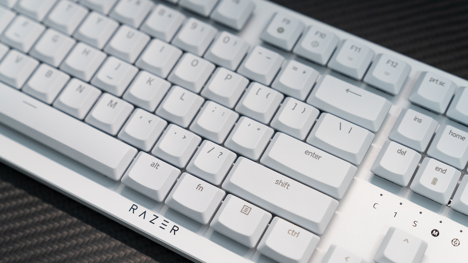 razer闆疯泧鍣瓊閲戣潕v2璇勬祴,鏈烘闆疯泧閿洏