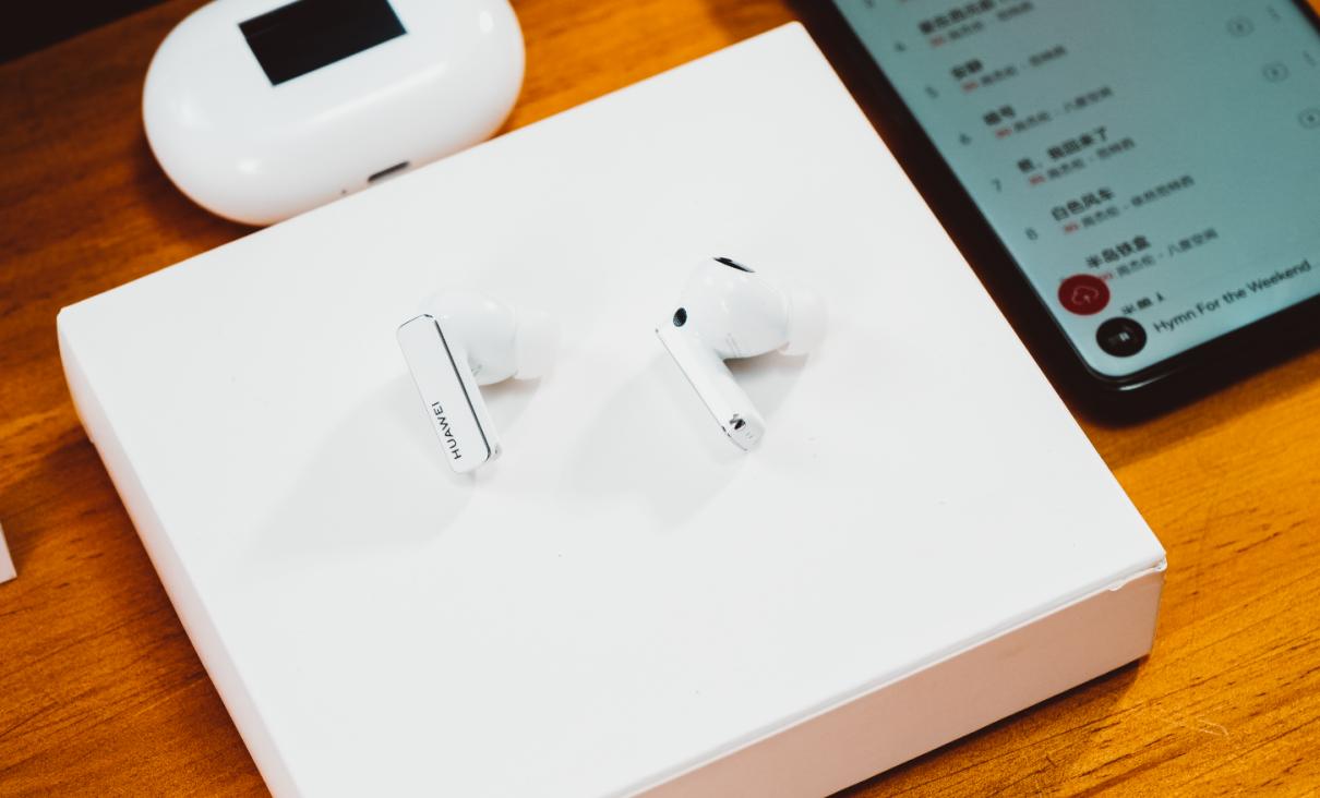 华为降噪耳机freebudspro怎么样,华为耳机freebudspro对比tws2e