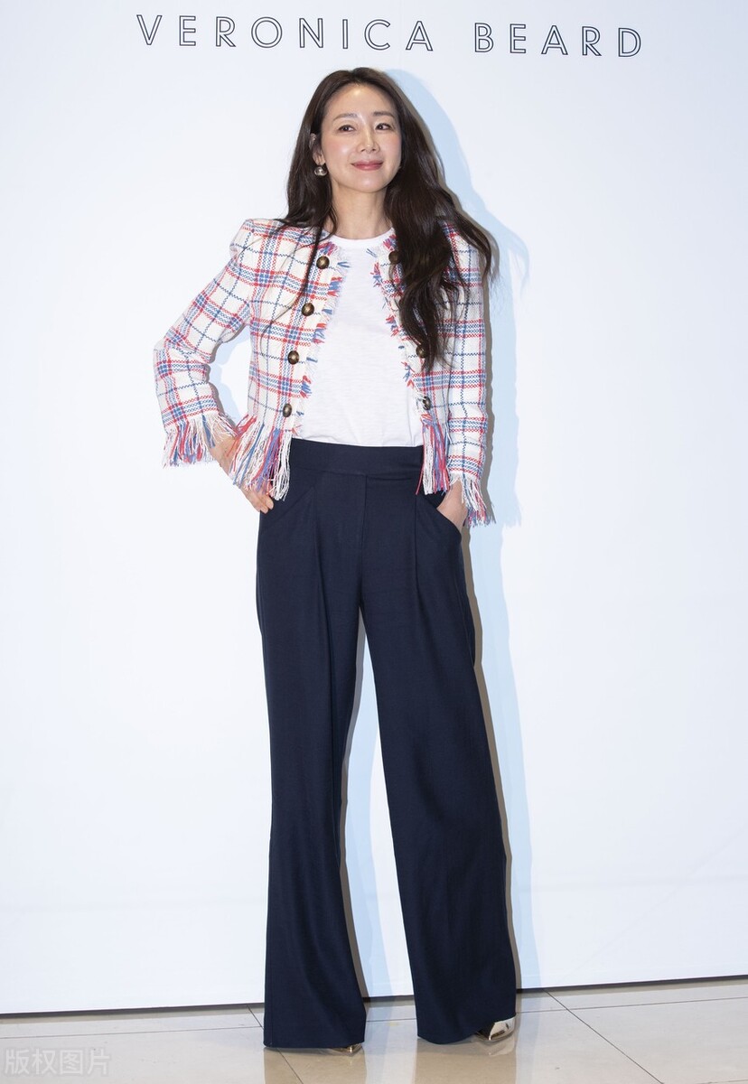 韩国女星崔智友冬装图片,韩国女星崔智友穿搭