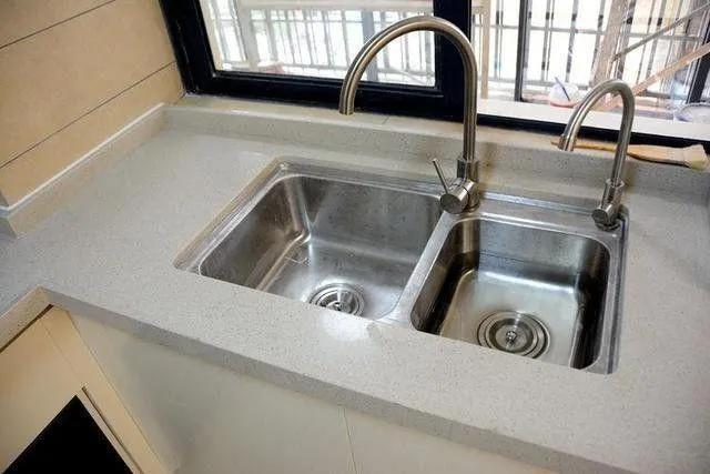 洗菜池堵塞最快的疏通方法,洗菜池堵了最好的疏通方法