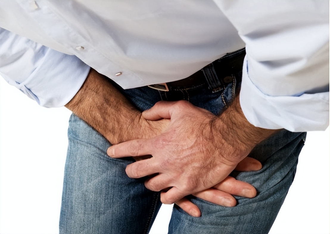 女性尿道感染为什么老是小肚胀痛,女性尿道感染一般是什么原因