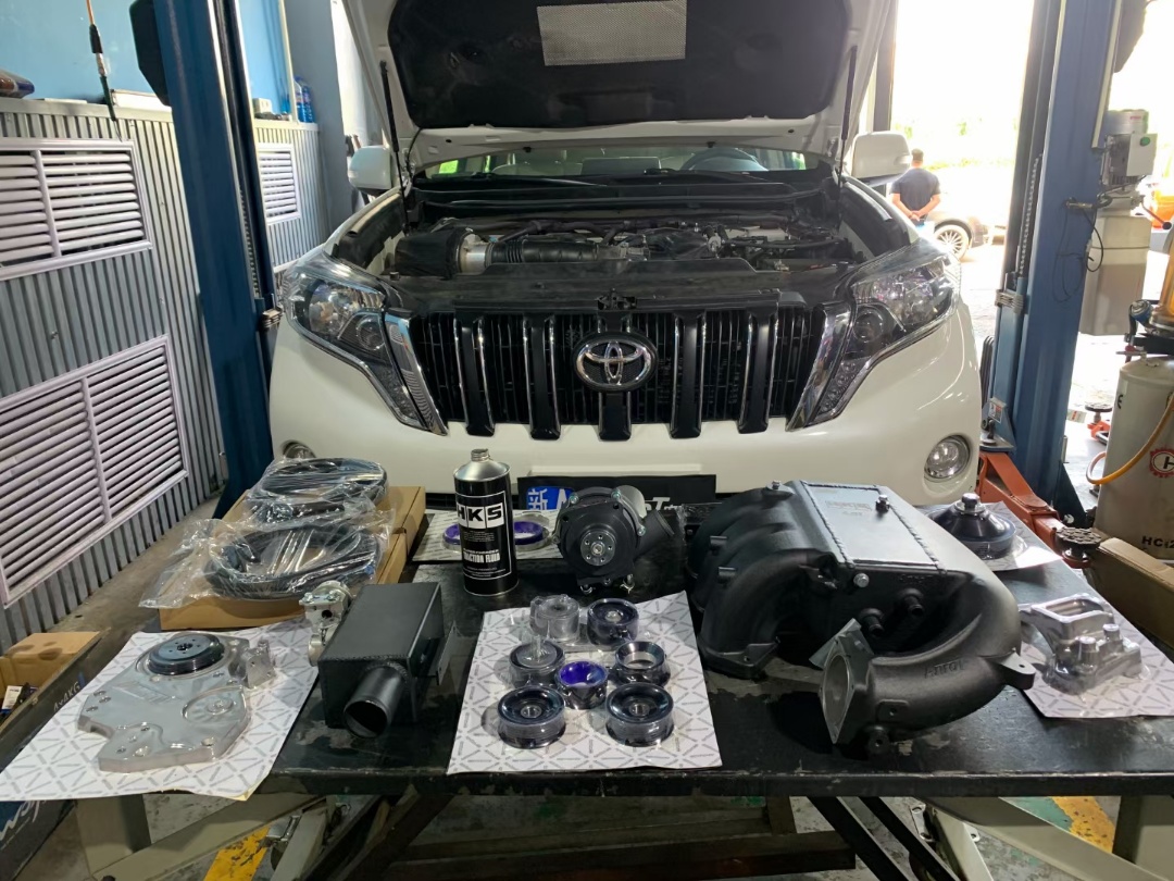 开着霸道4.0T，给自己一个信马由缰的机会