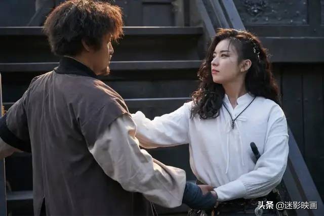网飞又放大招，韩国开年票房冠军，海盗版夺宝奇兵，不愧顶级*片爽**