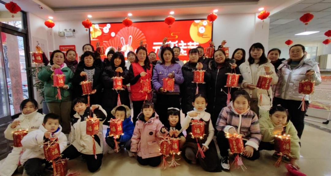 太原元宵花灯哪里看,钟楼街上花灯璀璨迎元宵太原