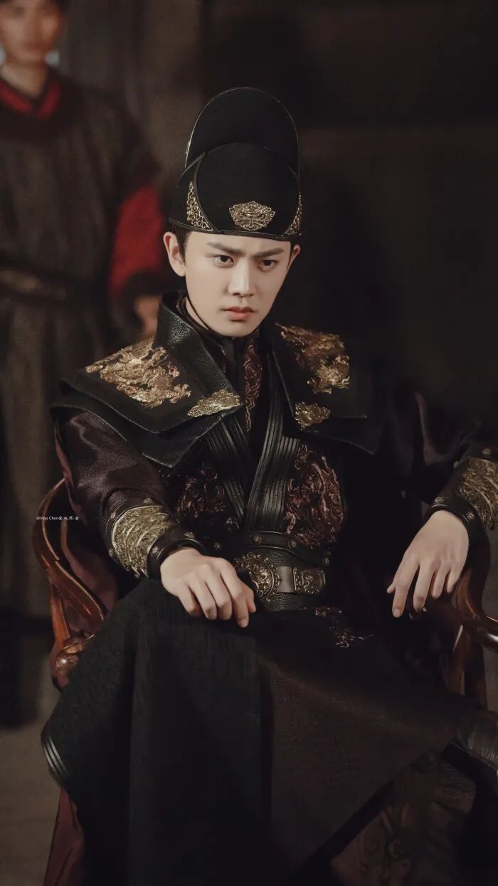 爱豆表格图任嘉伦,任嘉伦头像帅气高清粉色