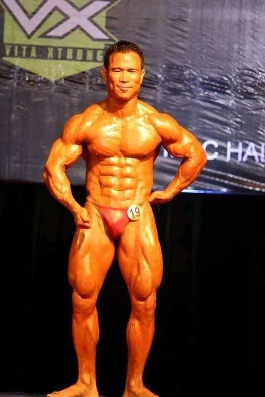 被杠铃压死的健美冠军后续,健美运动员训练时被杠铃压死