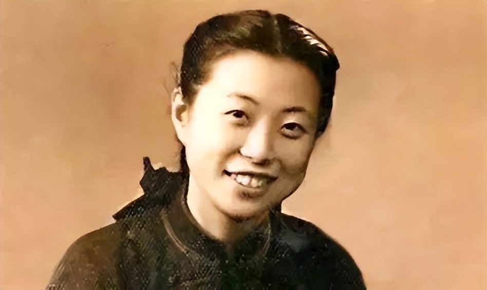 潜伏14年不被抓，原来保她的人不只是蒋介石，还有宋美龄