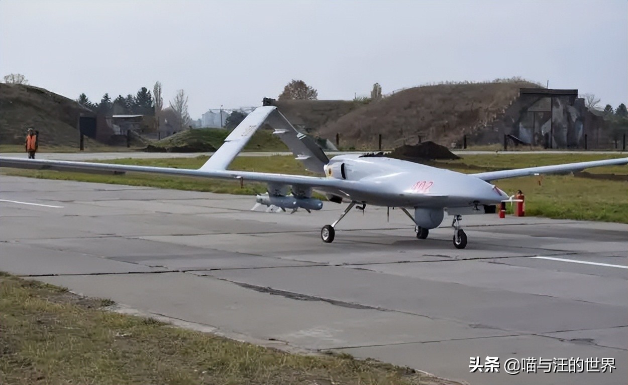 太便宜！美西方*器武**给钱就卖，乌军“暗网”转卖军援，地雷已脱销