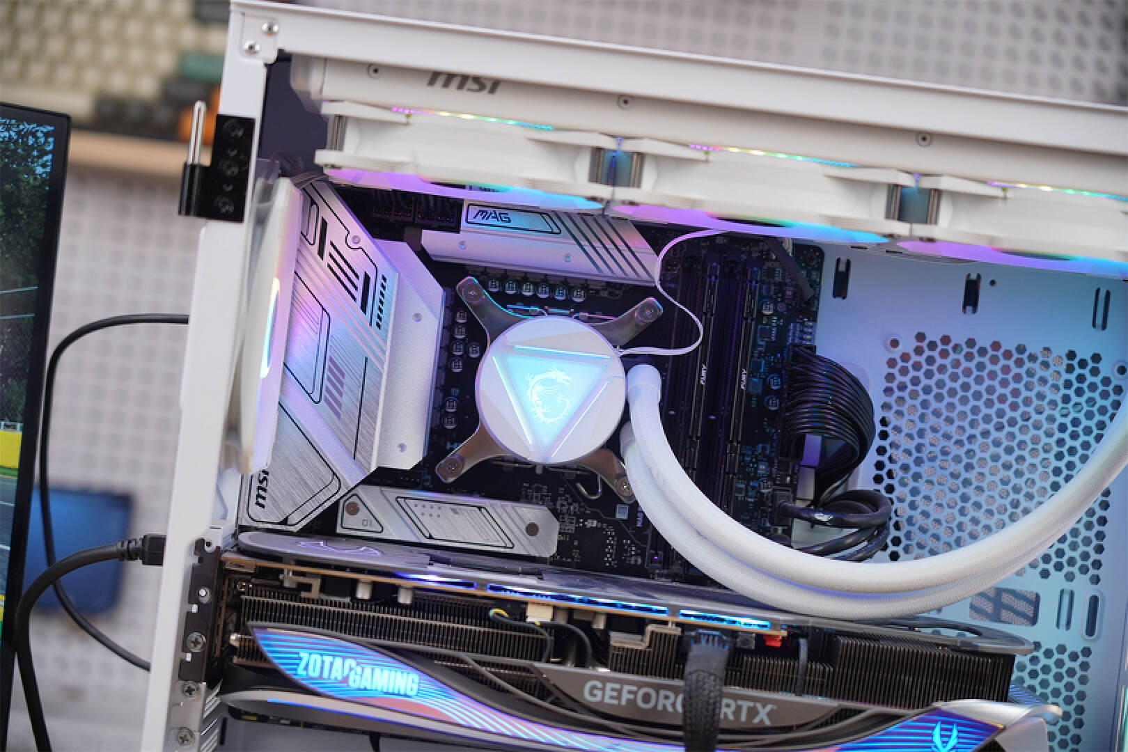 高颜值，高性能，达尔优三丽鸥联名版玉桂狗手柄使用分享！