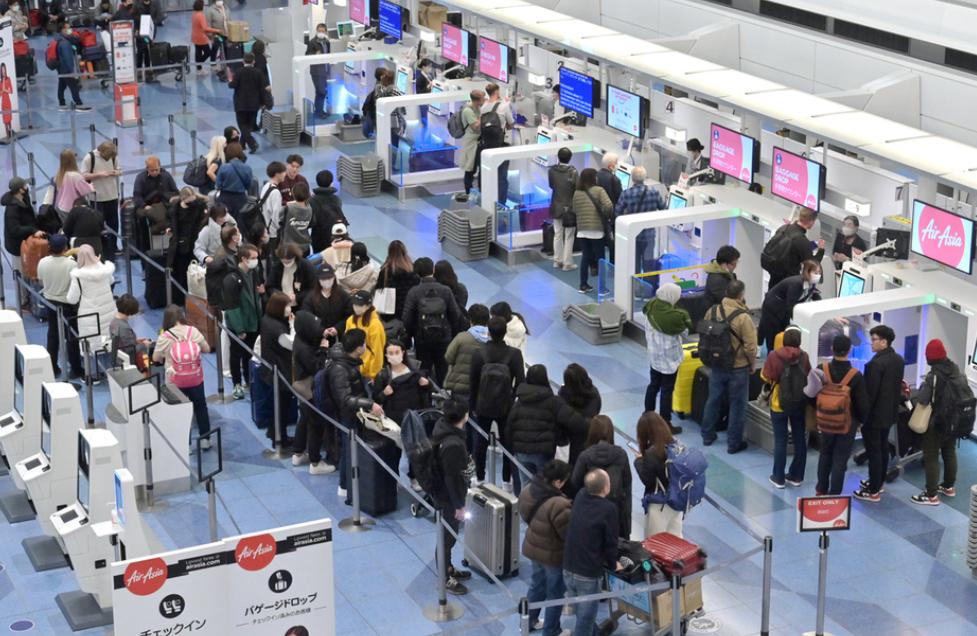 勒索殴打中国游客，公然张贴“禁止中国人进入”，如今报应来了