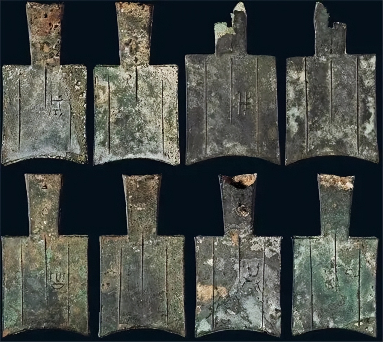 华夏民族最早的钱币空首布