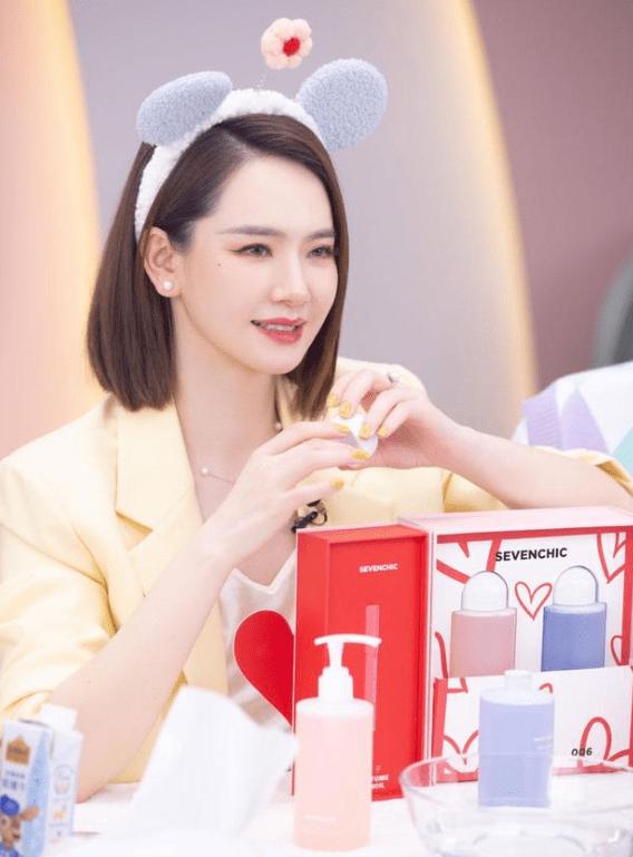 戚薇直播间卖正品还是假的,戚薇直播带货真假