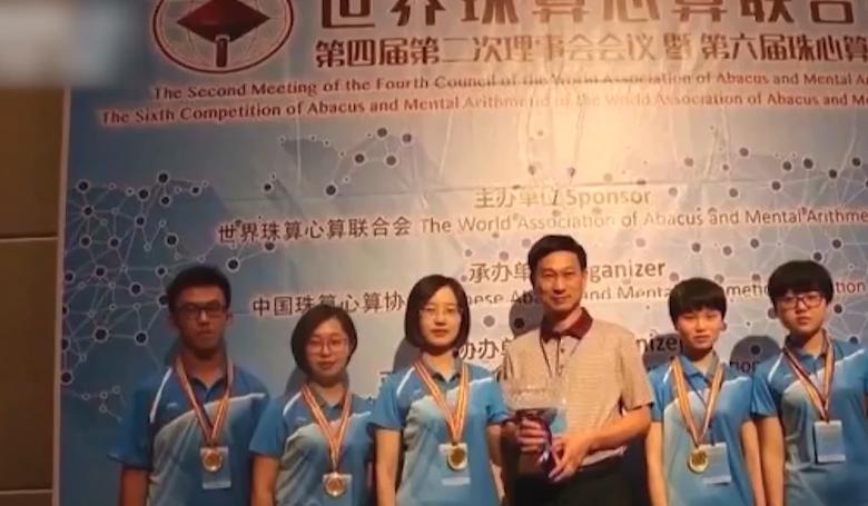 声临其境董卿到场全员起立,董卿出场众人起立