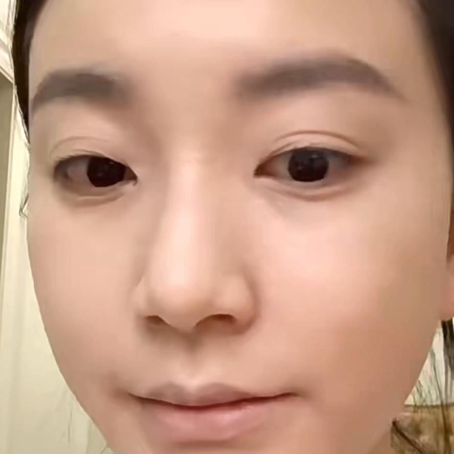 兰蔻菁纯底妆系列兰蔻菁纯气垫兰蔻菁纯粉底液兰蔻菁...